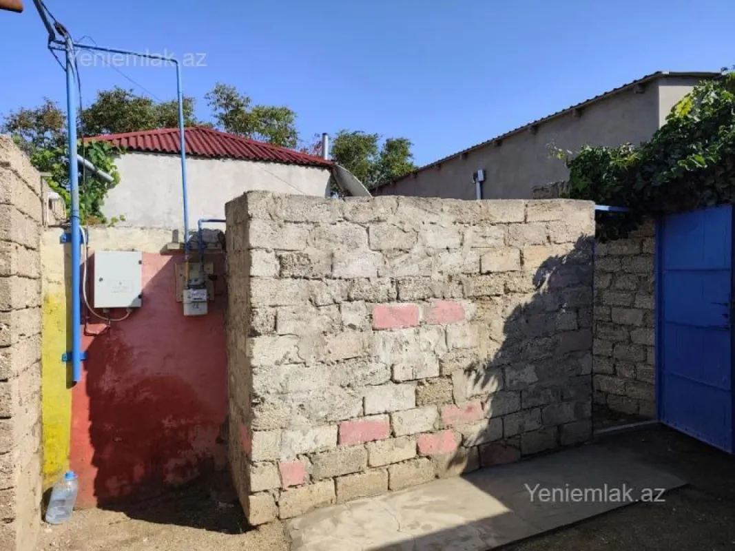 Satılır 1 otaqlı həyət evi 20 m²