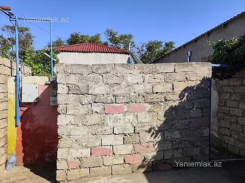 Satılır 1 otaqlı həyət evi 20 m²
