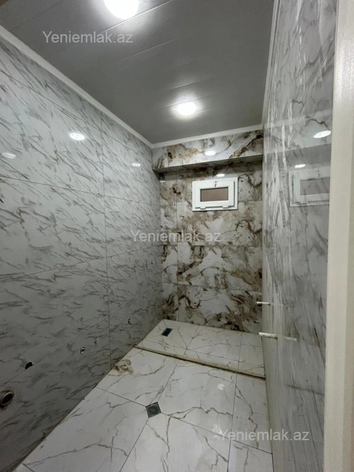 Satılır 6 otaqlı həyət evi 145 m²