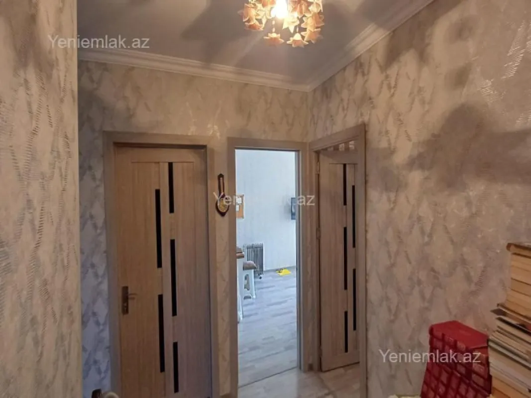 Satılır 3 otaqlı köhnə tikili 80 m²