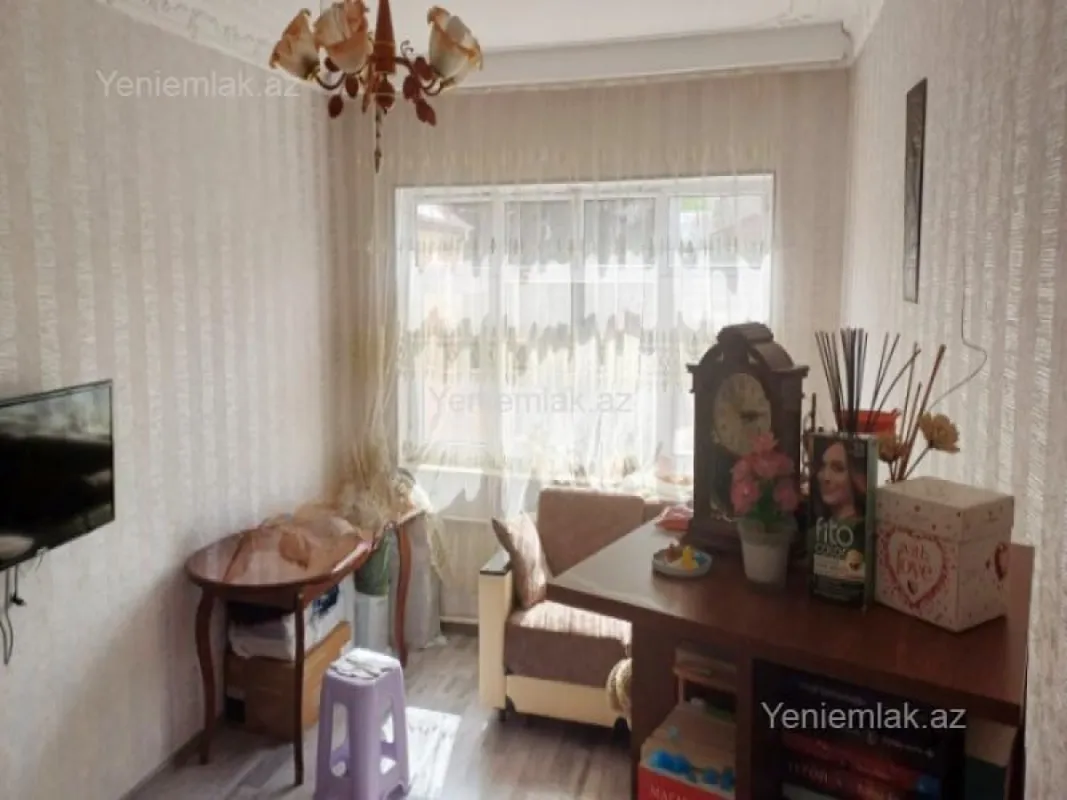 Satılır 3 otaqlı köhnə tikili 80 m²