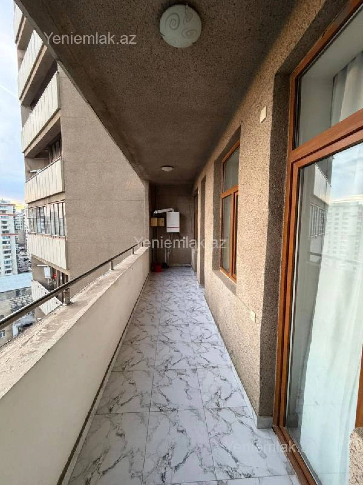 Satılır 3 otaqlı yeni tikili 175 m²