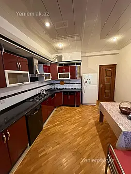 Satılır 3 otaqlı yeni tikili 175 m²