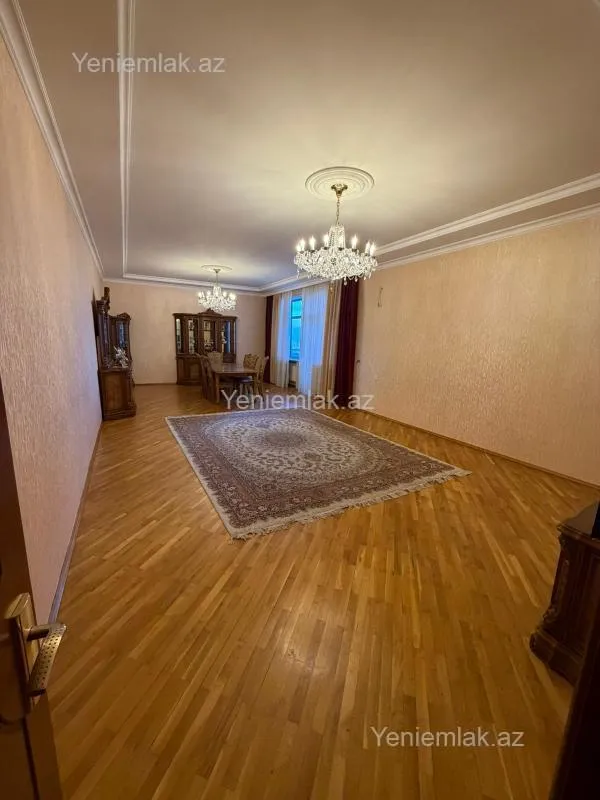 Satılır 3 otaqlı yeni tikili 175 m²