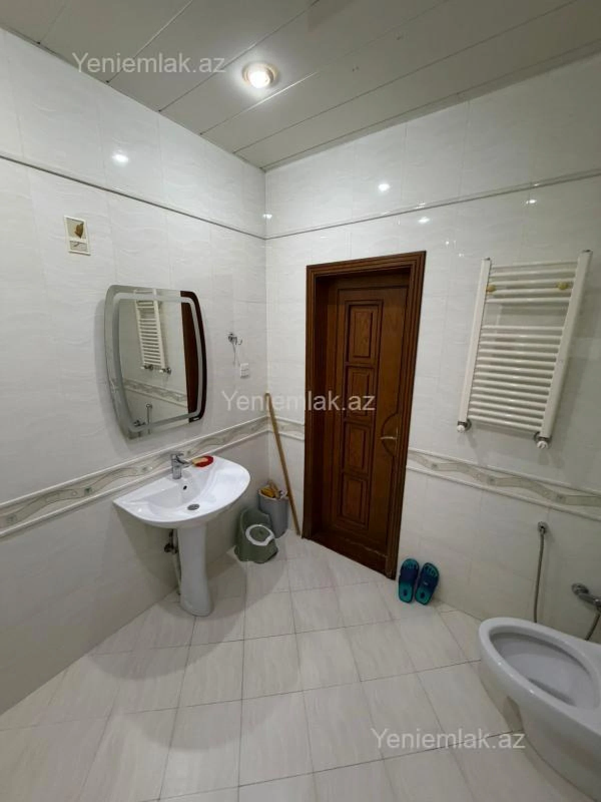 Satılır 3 otaqlı yeni tikili 175 m²