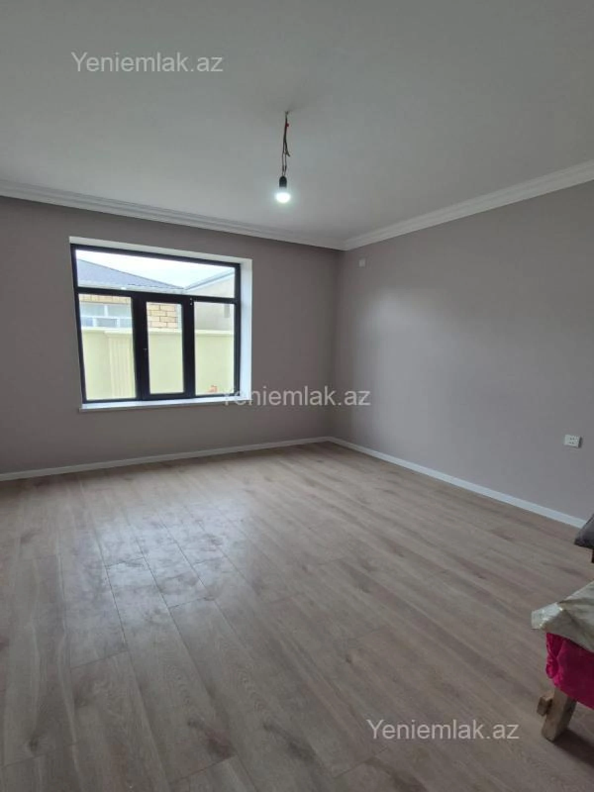 Satılır 5 otaqlı həyət evi 220 m²