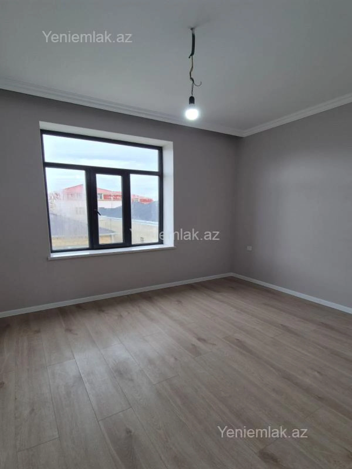 Satılır 5 otaqlı həyət evi 220 m²