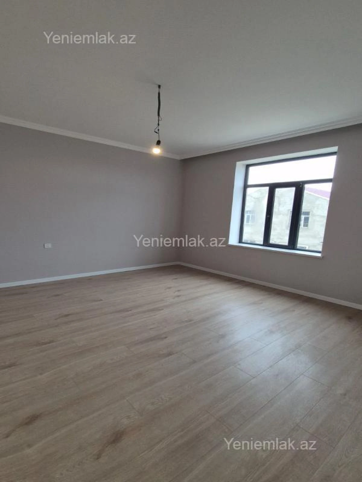 Satılır 5 otaqlı həyət evi 220 m²