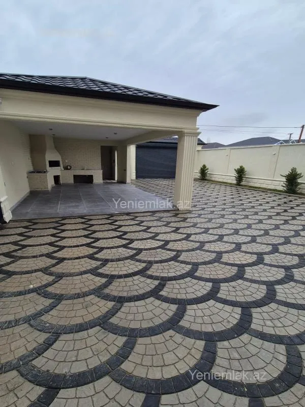 Satılır 5 otaqlı həyət evi 220 m²