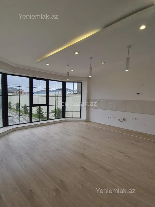 Satılır 5 otaqlı həyət evi 220 m²