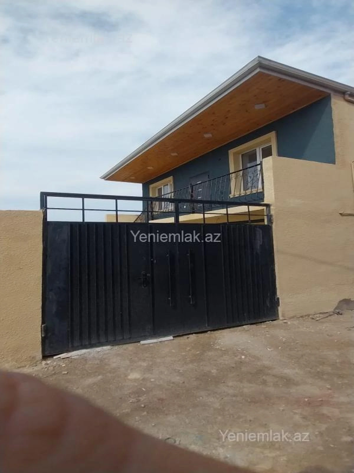 Satılır 6 otaqlı həyət evi 145 m²