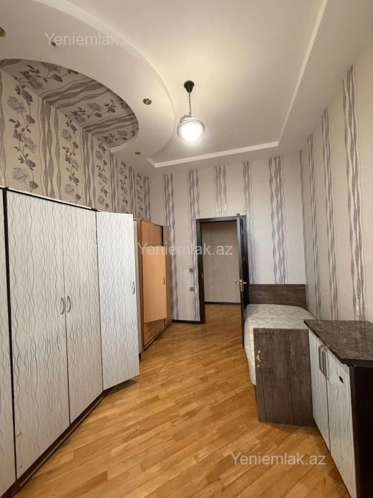 Satılır 3 otaqlı yeni tikili 100 m²