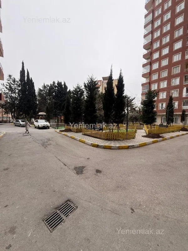 Satılır 3 otaqlı yeni tikili 100 m²