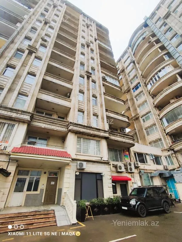 Satılır 3 otaqlı yeni tikili 70 m²