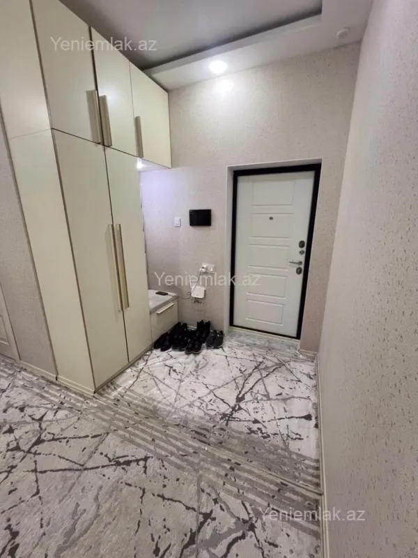 Satılır 3 otaqlı yeni tikili 98 m²