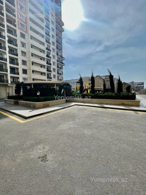 Satılır 3 otaqlı yeni tikili 98 m²