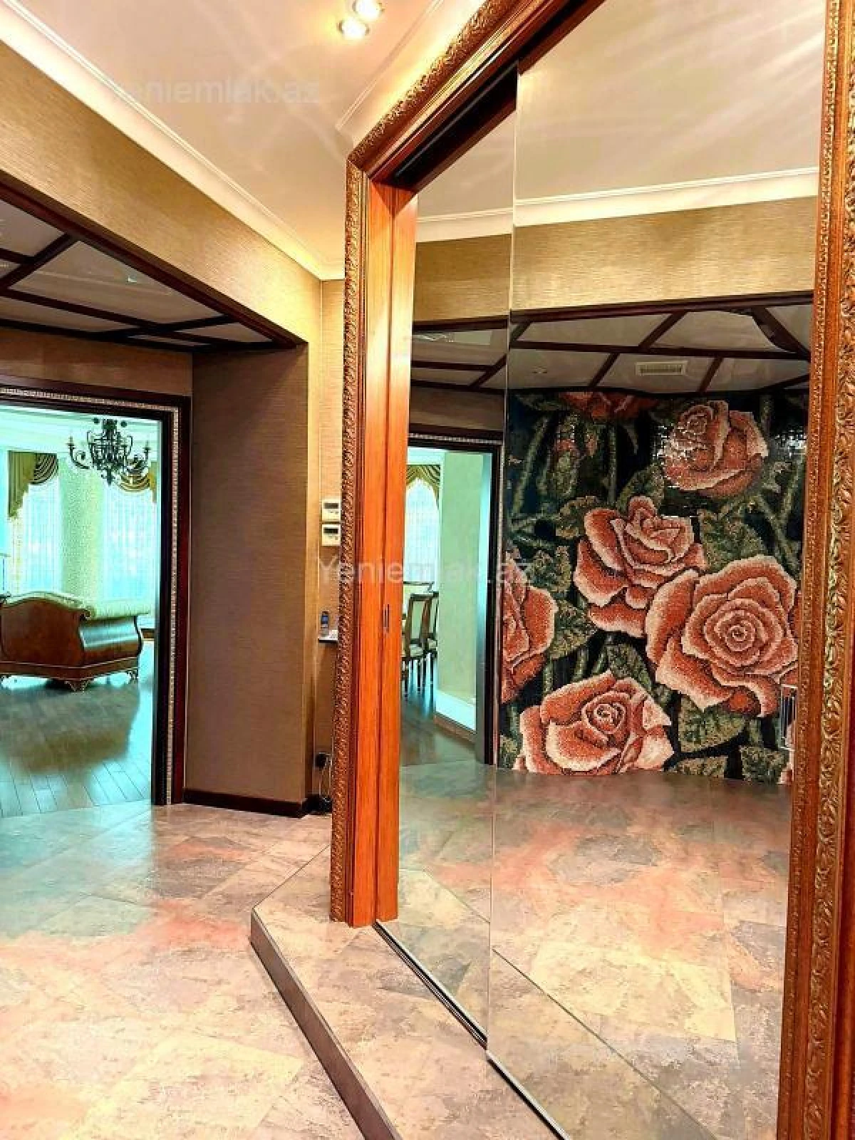 Satılır 4 otaqlı yeni tikili 220.5 m²