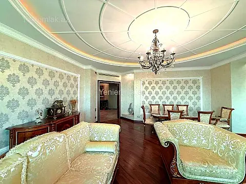 Satılır 4 otaqlı yeni tikili 220.5 m²