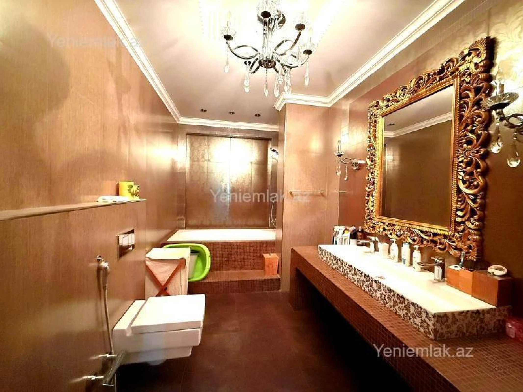 Satılır 4 otaqlı yeni tikili 220.5 m²