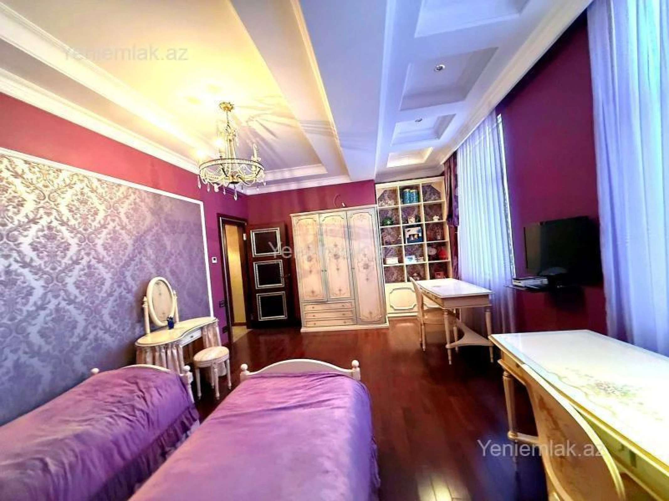 Satılır 4 otaqlı yeni tikili 220.5 m²