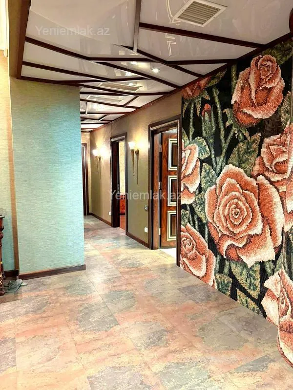 Satılır 4 otaqlı yeni tikili 220.5 m²