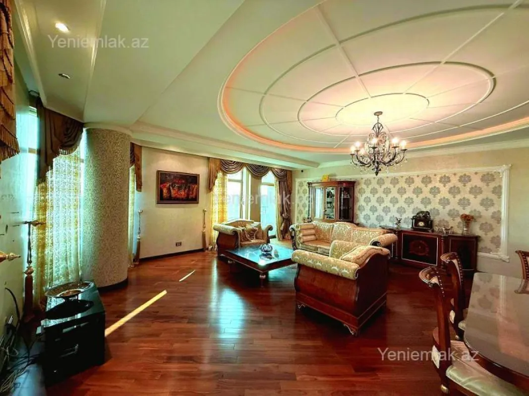 Satılır 4 otaqlı yeni tikili 220.5 m²