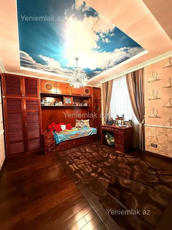 Satılır 4 otaqlı yeni tikili 220.5 m²