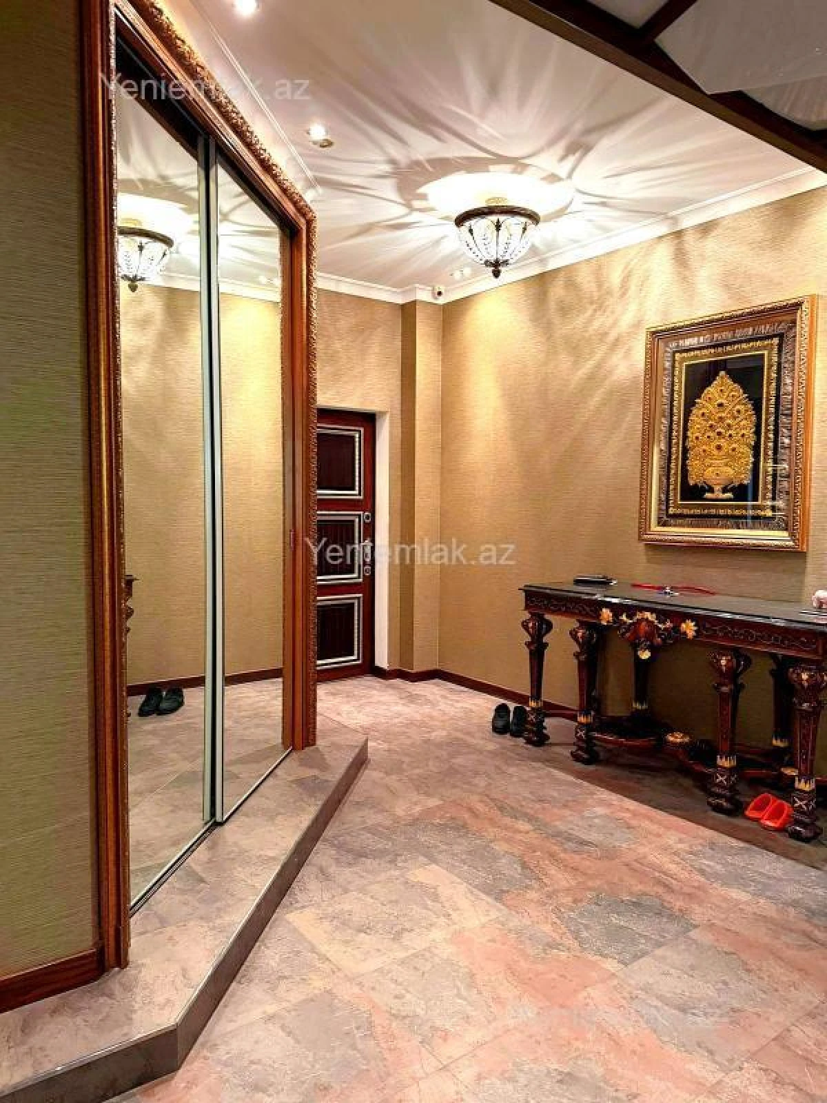 Satılır 4 otaqlı yeni tikili 220.5 m²