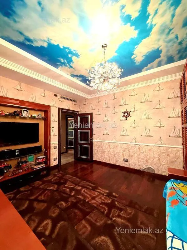 Satılır 4 otaqlı yeni tikili 220.5 m²