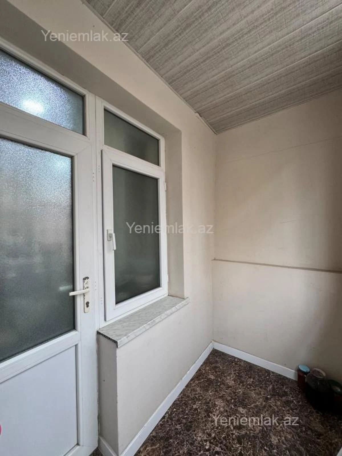 Satılır 2 otaqlı köhnə tikili 60 m²