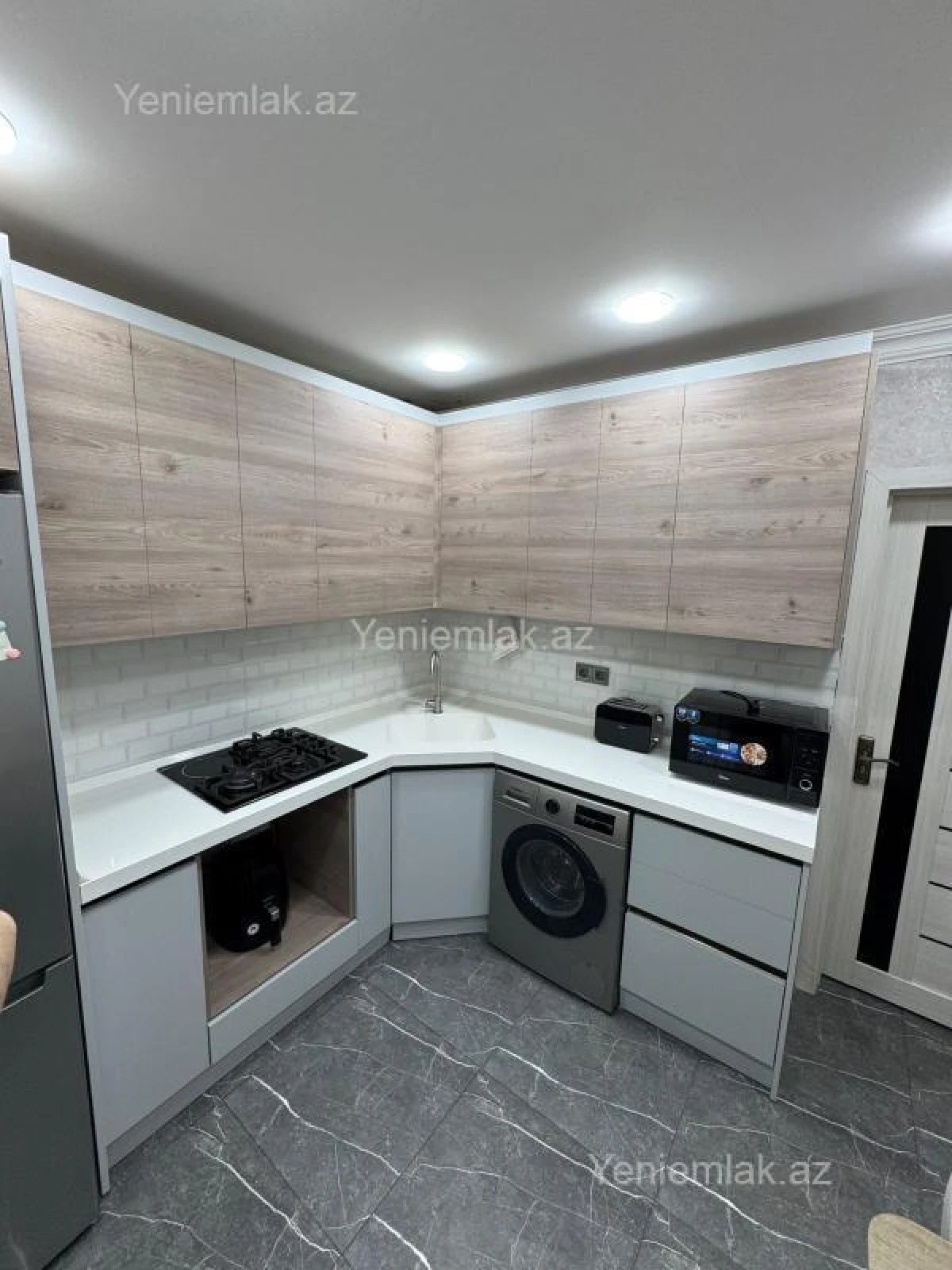Satılır 2 otaqlı köhnə tikili 60 m²