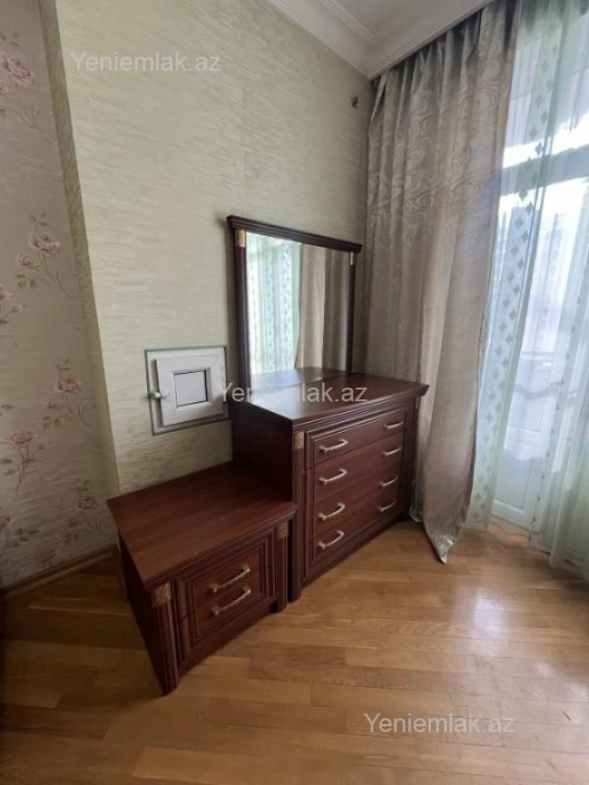 Satılır 2 otaqlı yeni tikili 70 m²