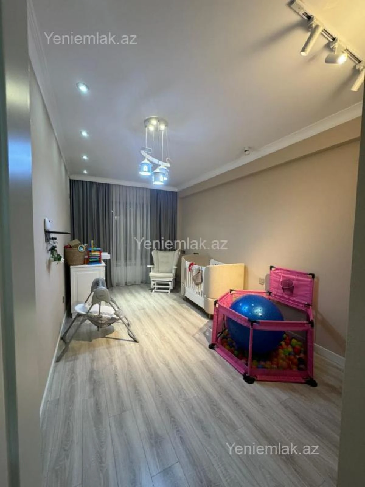 Satılır 3 otaqlı yeni tikili 123.3 m²