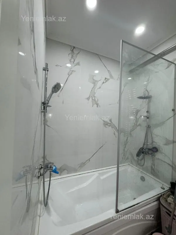 Satılır 3 otaqlı yeni tikili 123.3 m²