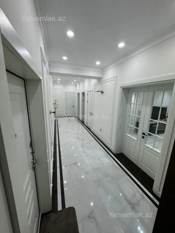 Satılır 3 otaqlı yeni tikili 123.3 m²