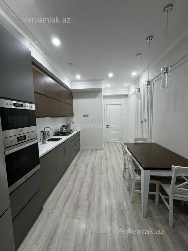 Satılır 3 otaqlı yeni tikili 123.3 m²