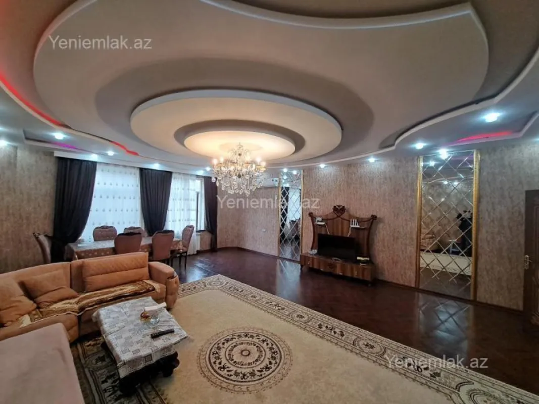 Satılır 3 otaqlı yeni tikili 150 m²