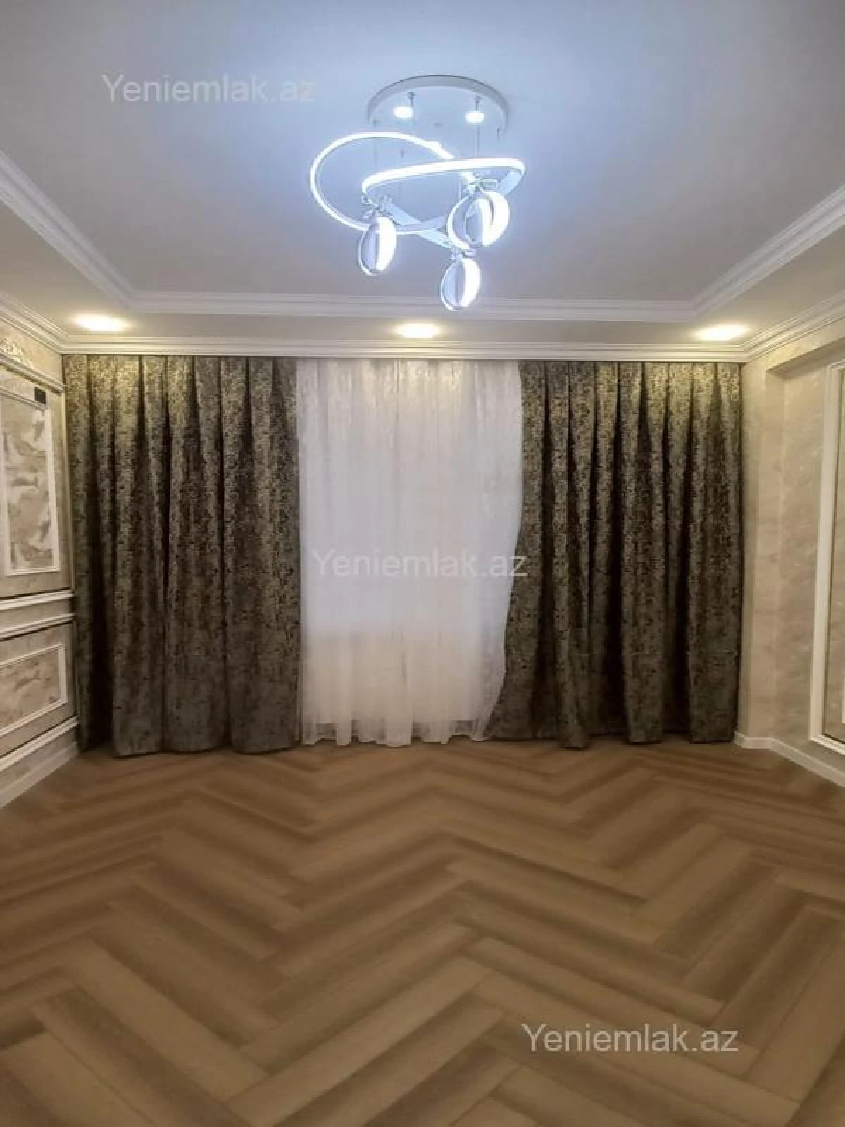Satılır 3 otaqlı yeni tikili 75 m²