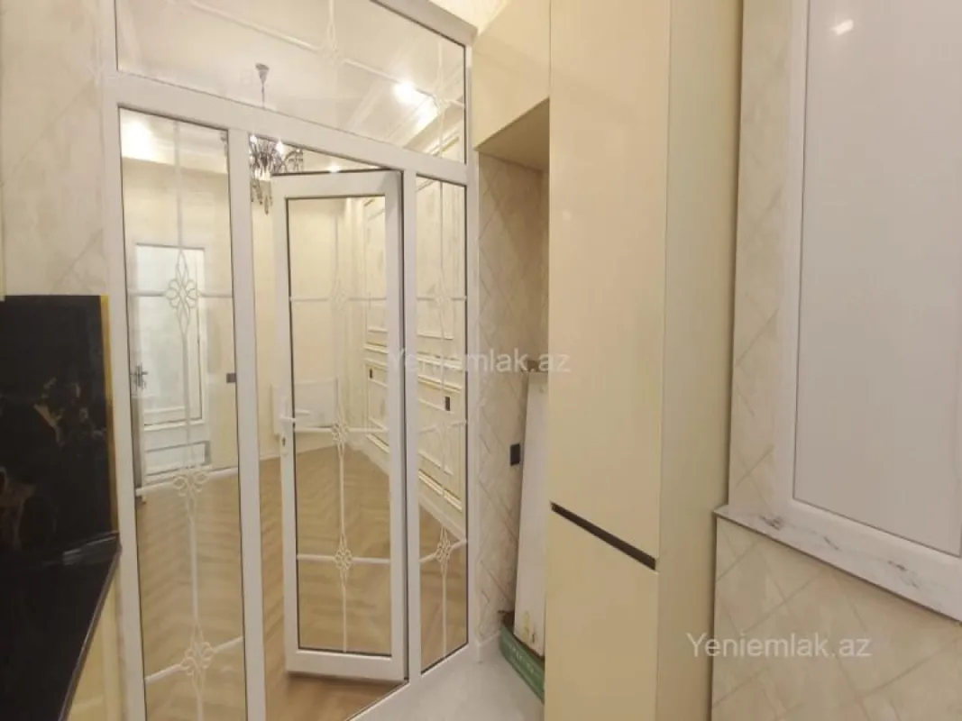 Satılır 3 otaqlı yeni tikili 75 m²