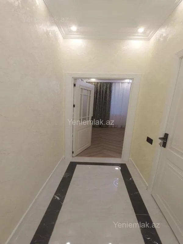 Satılır 3 otaqlı yeni tikili 75 m²