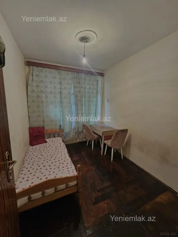 Satılır 1 otaqlı köhnə tikili 20 m²