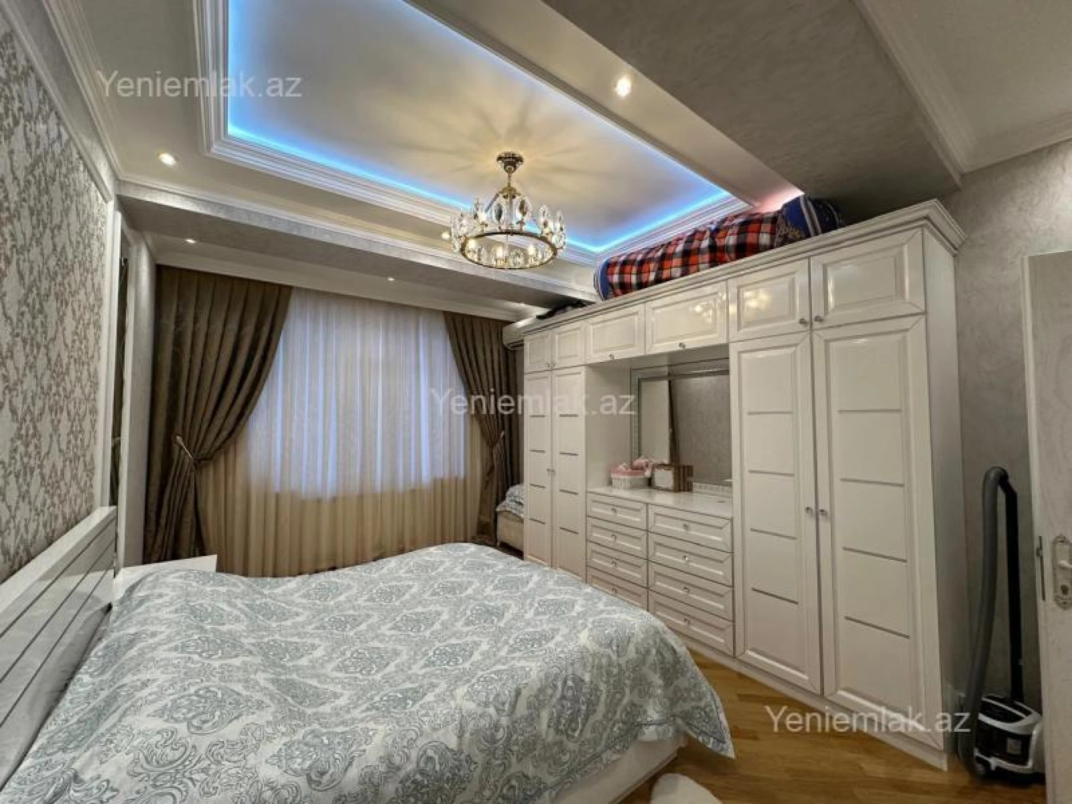 Satılır 3 otaqlı yeni tikili 127 m²