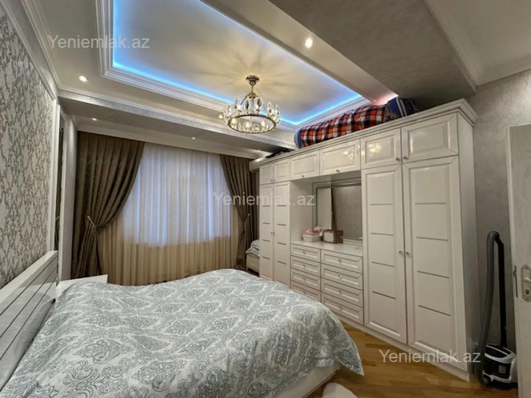 Satılır 3 otaqlı yeni tikili 127 m²