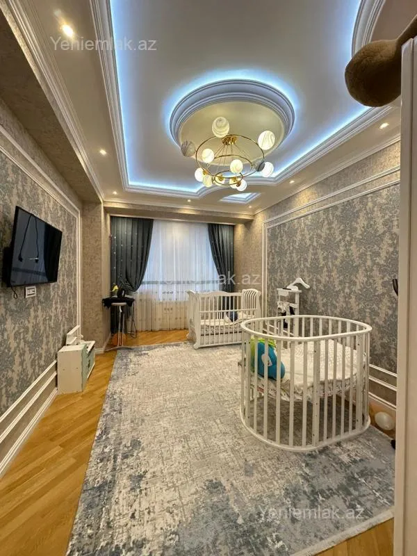 Satılır 3 otaqlı yeni tikili 127 m²