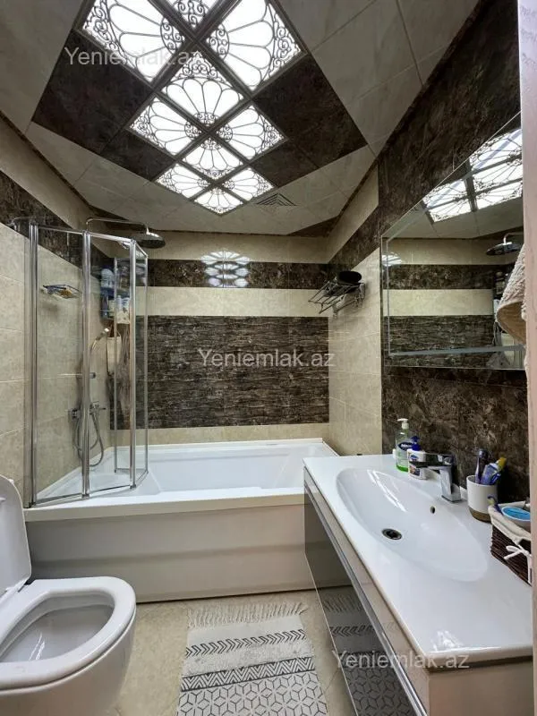 Satılır 3 otaqlı yeni tikili 127 m²