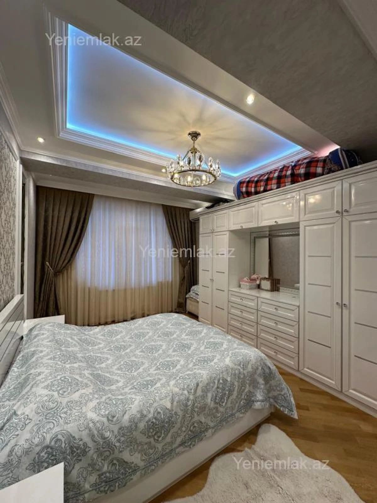 Satılır 3 otaqlı yeni tikili 127 m²