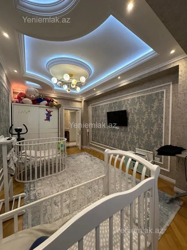 Satılır 3 otaqlı yeni tikili 127 m²