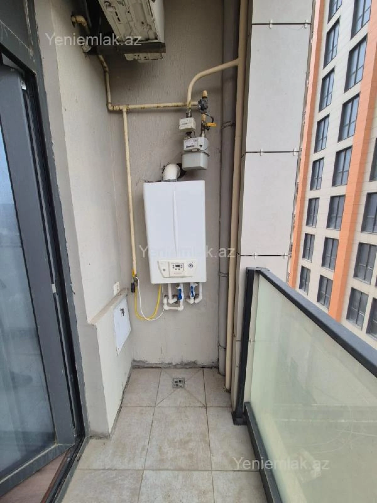 Satılır 3 otaqlı yeni tikili 50 m²