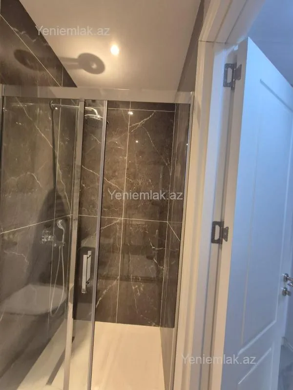 Satılır 3 otaqlı yeni tikili 50 m²