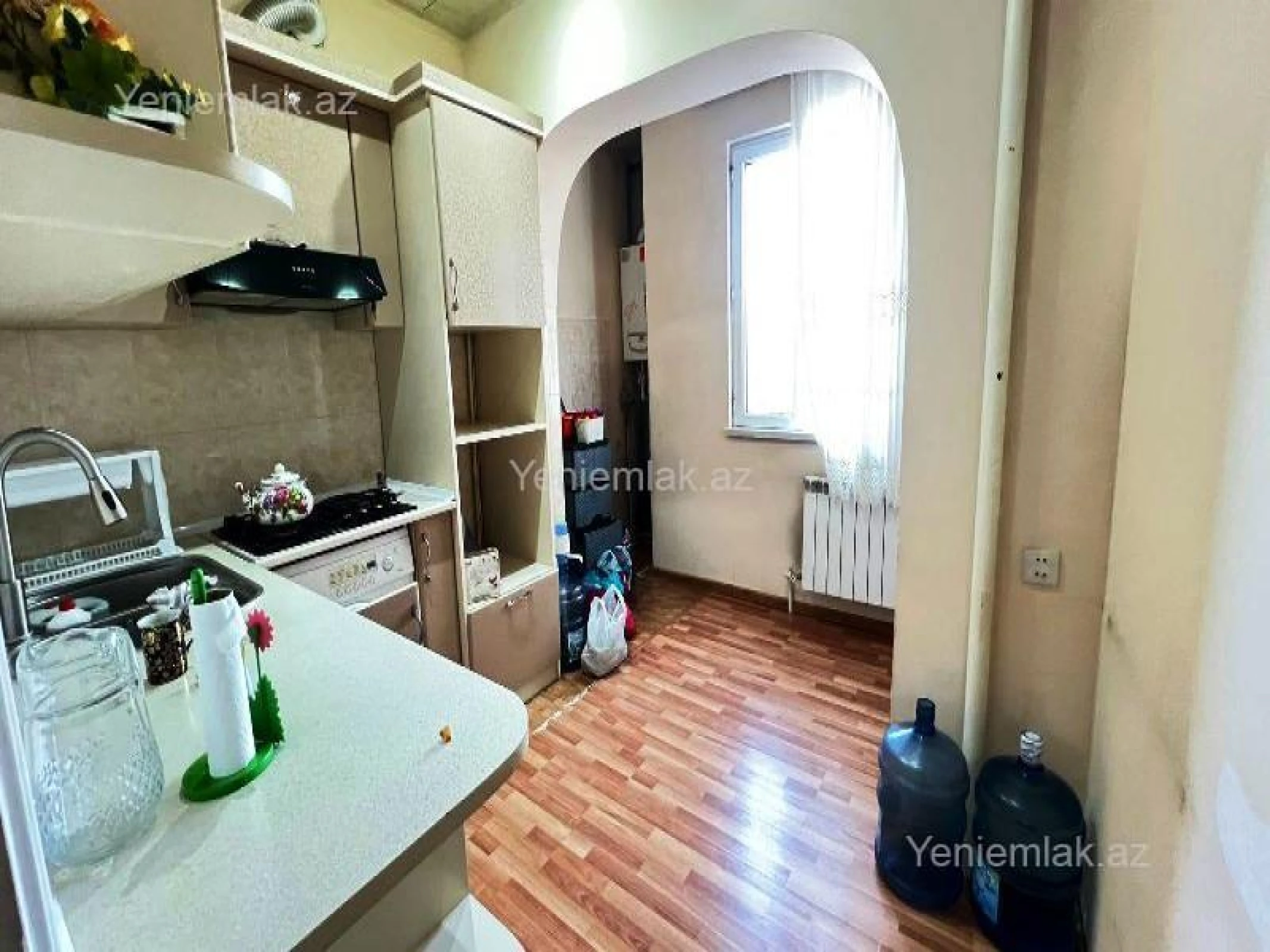 Satılır 3 otaqlı köhnə tikili 75 m²
